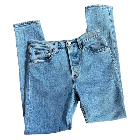 Vintage Levi's 501's Skinny Button Fly Light Wash Denim - Picture 8 of 10